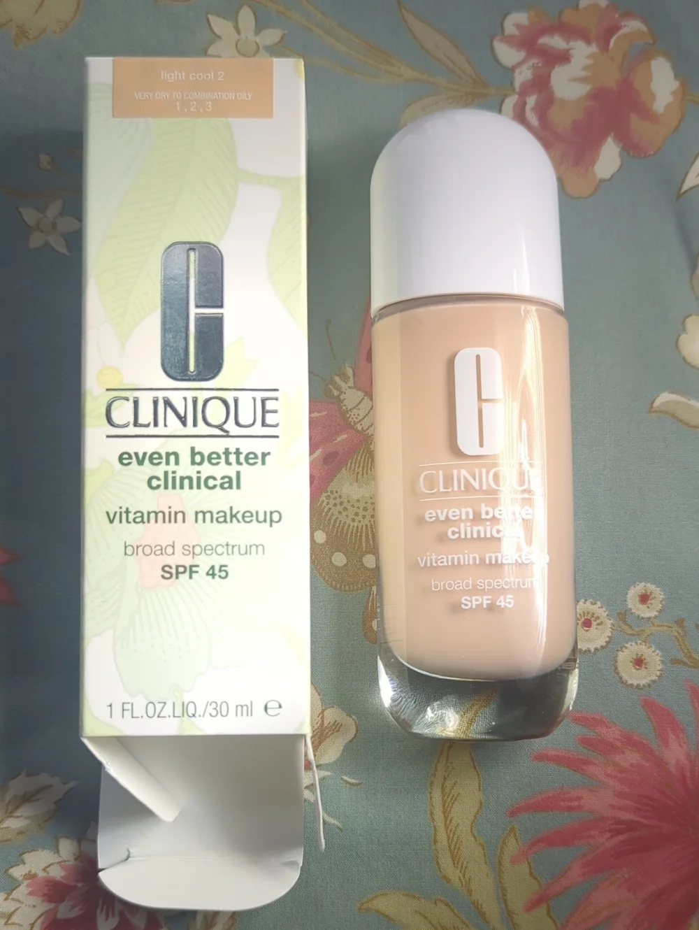Clinique Light Cool 2 Even Better Clinical Vitamin Makeup SPF 45